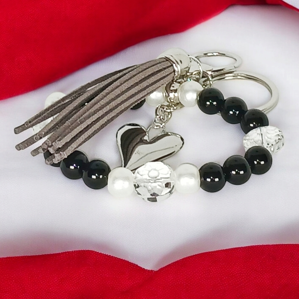 Beaded Bag Charm Black Jade Pearl Silver White Gold Heart Office Siren Corpcore - Picture 4 of 11